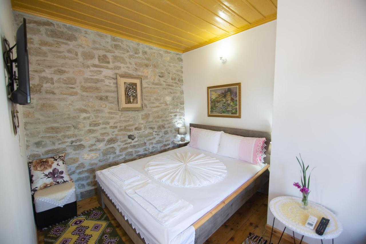 Hotel The Mosaic House - Shtepia Me Mozaik Përmet Exteriér fotografie